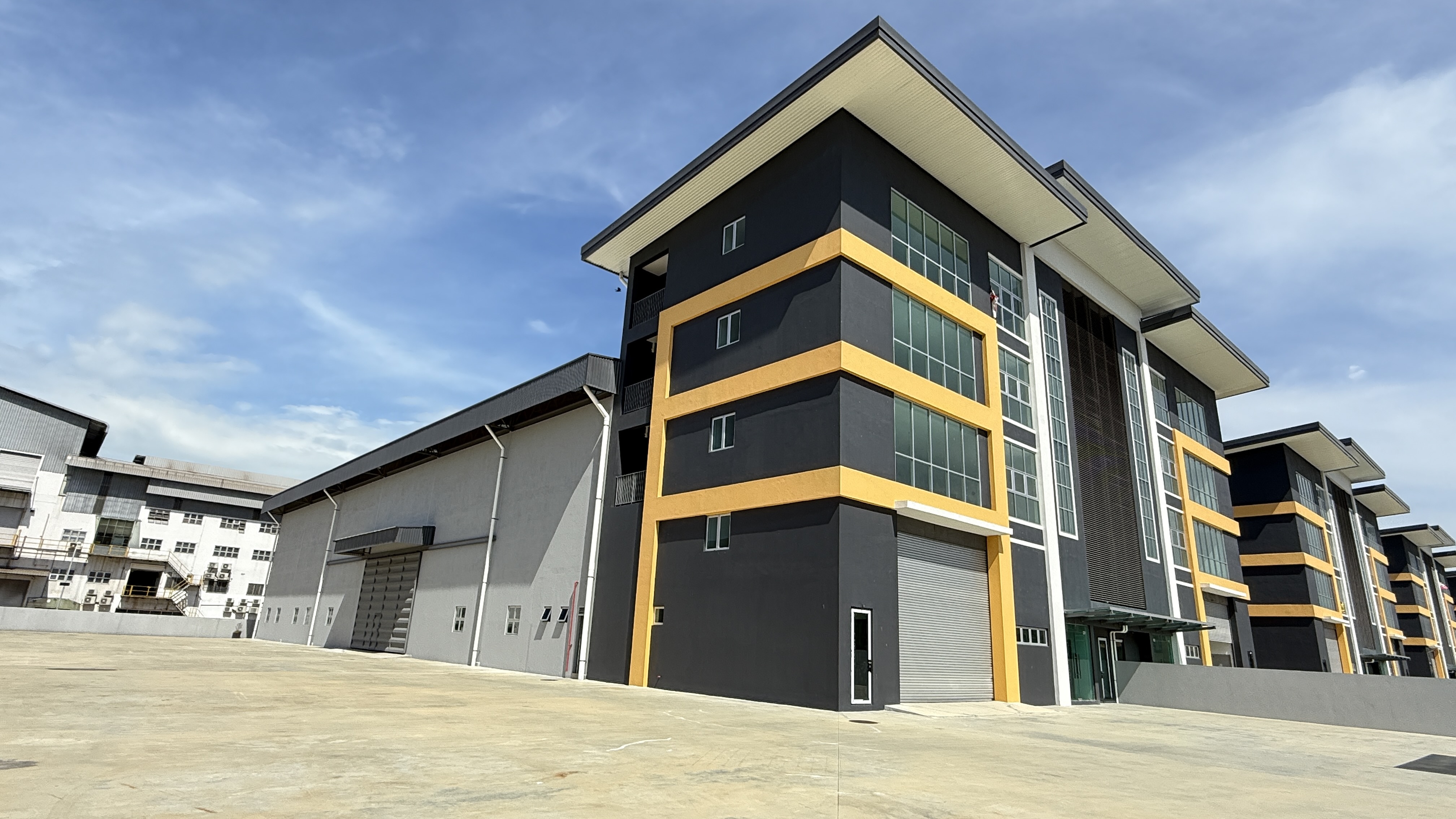 Factory For Rent In ETP Meru Industrial Park 3, Klang – Corner Semi-Detached With 40ft Ceiling