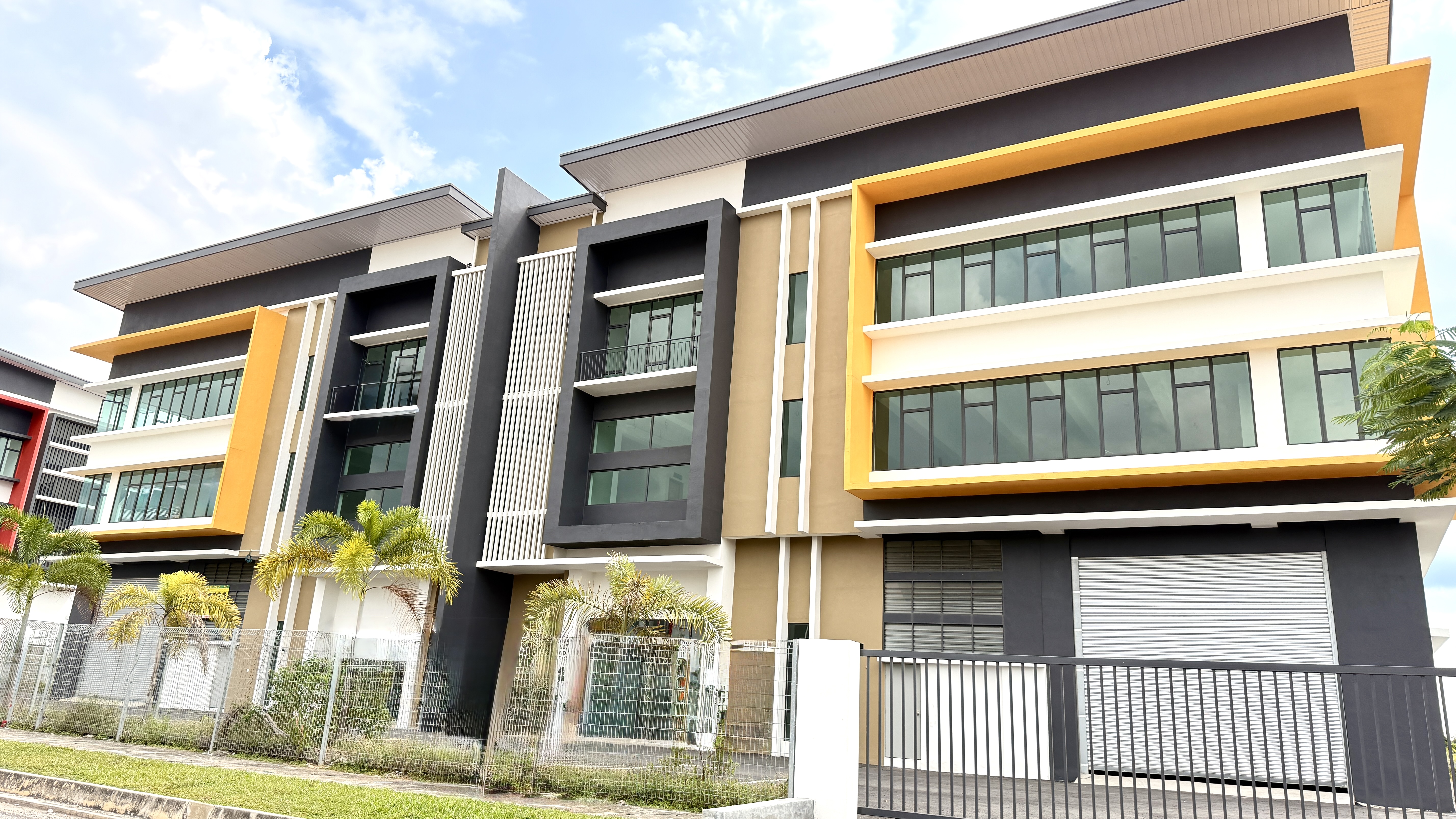 Serenia City Dengkil | Semi-Detached Factory For Rent | Easy Access To KLIA And Ports