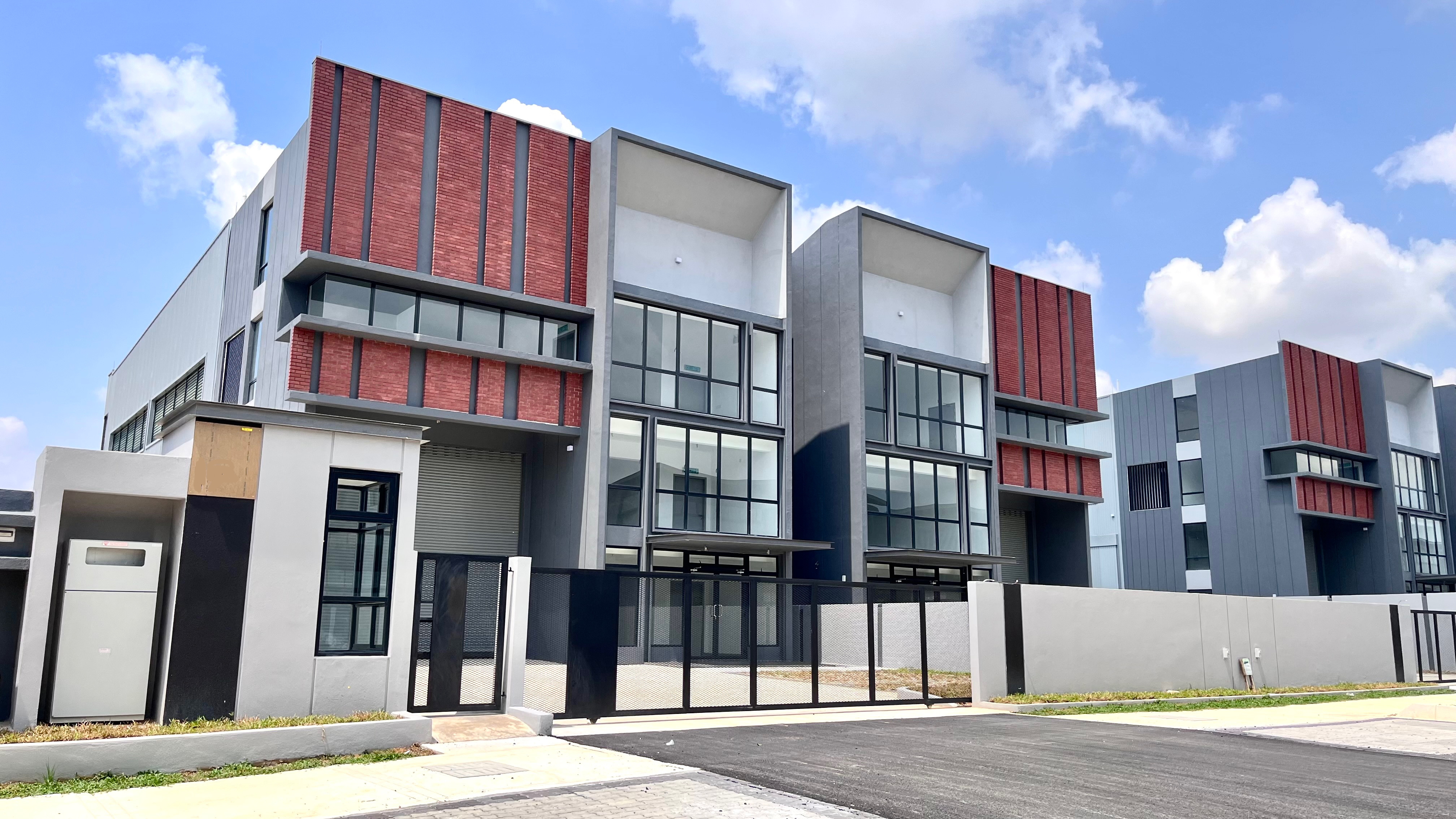 Semi-Detached Factory For Rent At Elmina Business Park, Sungai Buloh