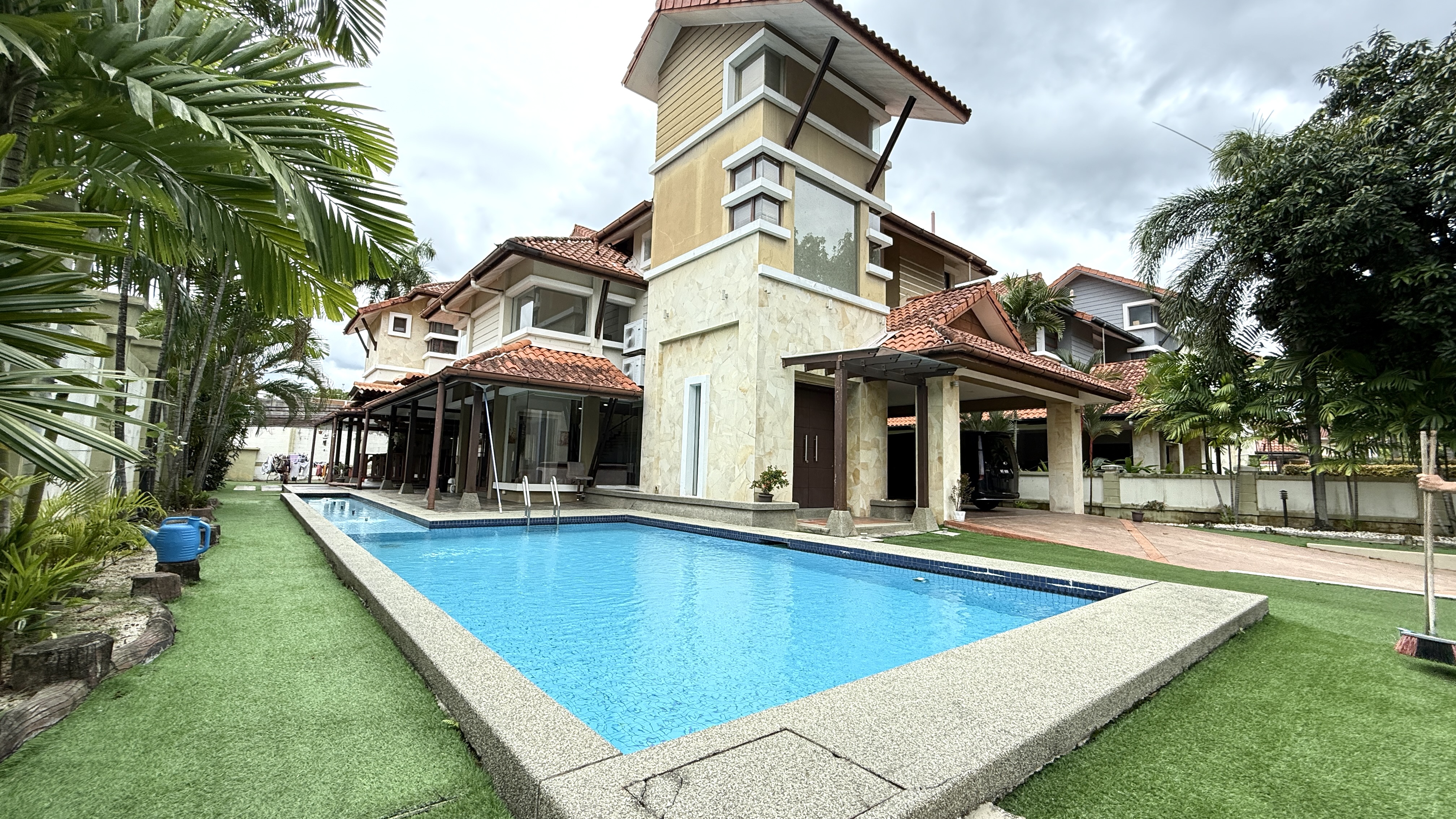 Desa Sri Hartamas Bungalow For Sale – Established Residential Home In Prime Quiet Neighbourhood
